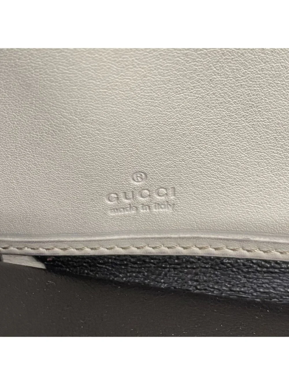 Gucci Wallet Guccissima Leather Beige Gold